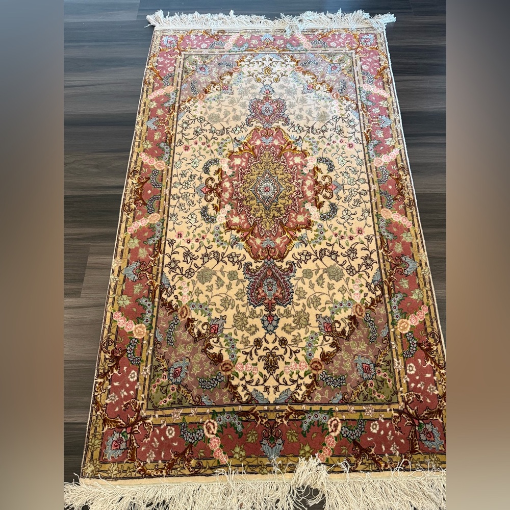 Persian Tabriz Wool & Silk Rug Hand-Knotted Medallion Design 3.3 x 5.5